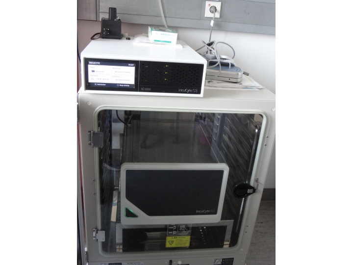 photograph of the Essen Bioscience Incucyte S3 live Cell Analysis System